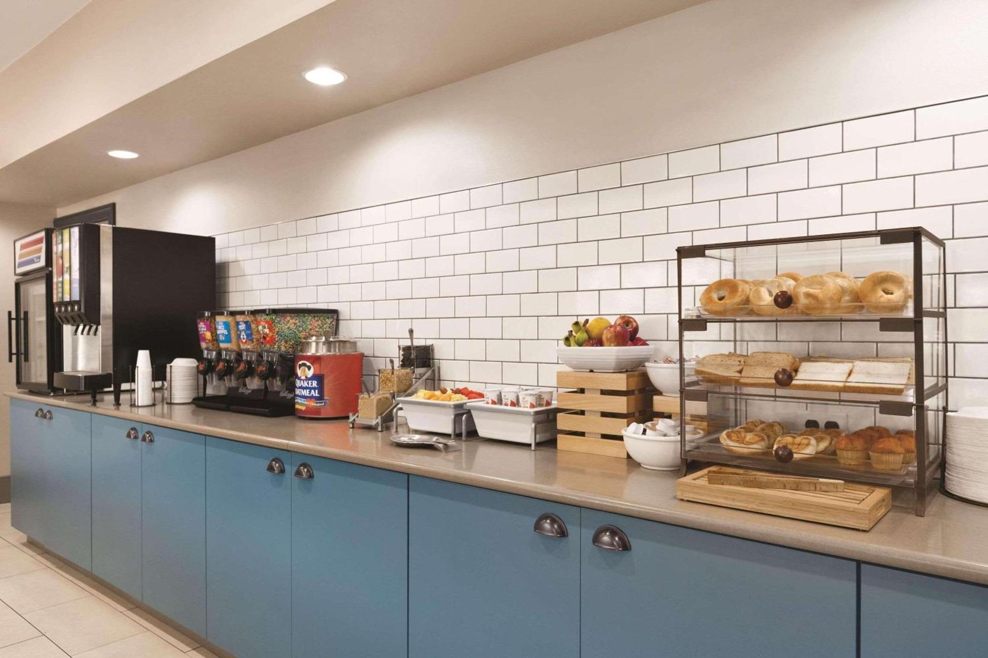 Country Inn & Suites By Radisson, Washington, Dc East - Capitol Heights, Md Buitenkant foto