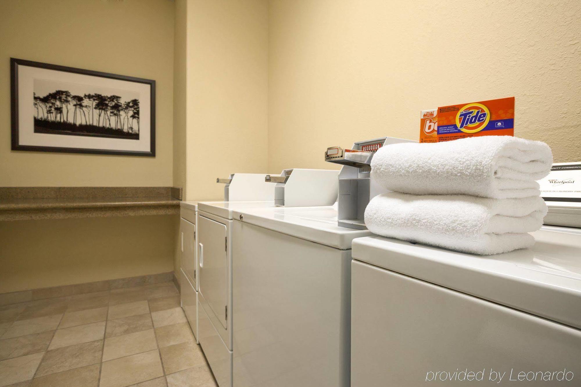 Country Inn & Suites By Radisson, Washington, Dc East - Capitol Heights, Md Buitenkant foto